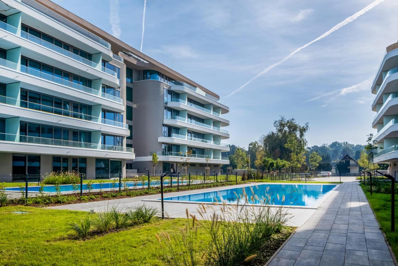 Myflat Wave Luxury 44 Suite Siófok Exteriör bild