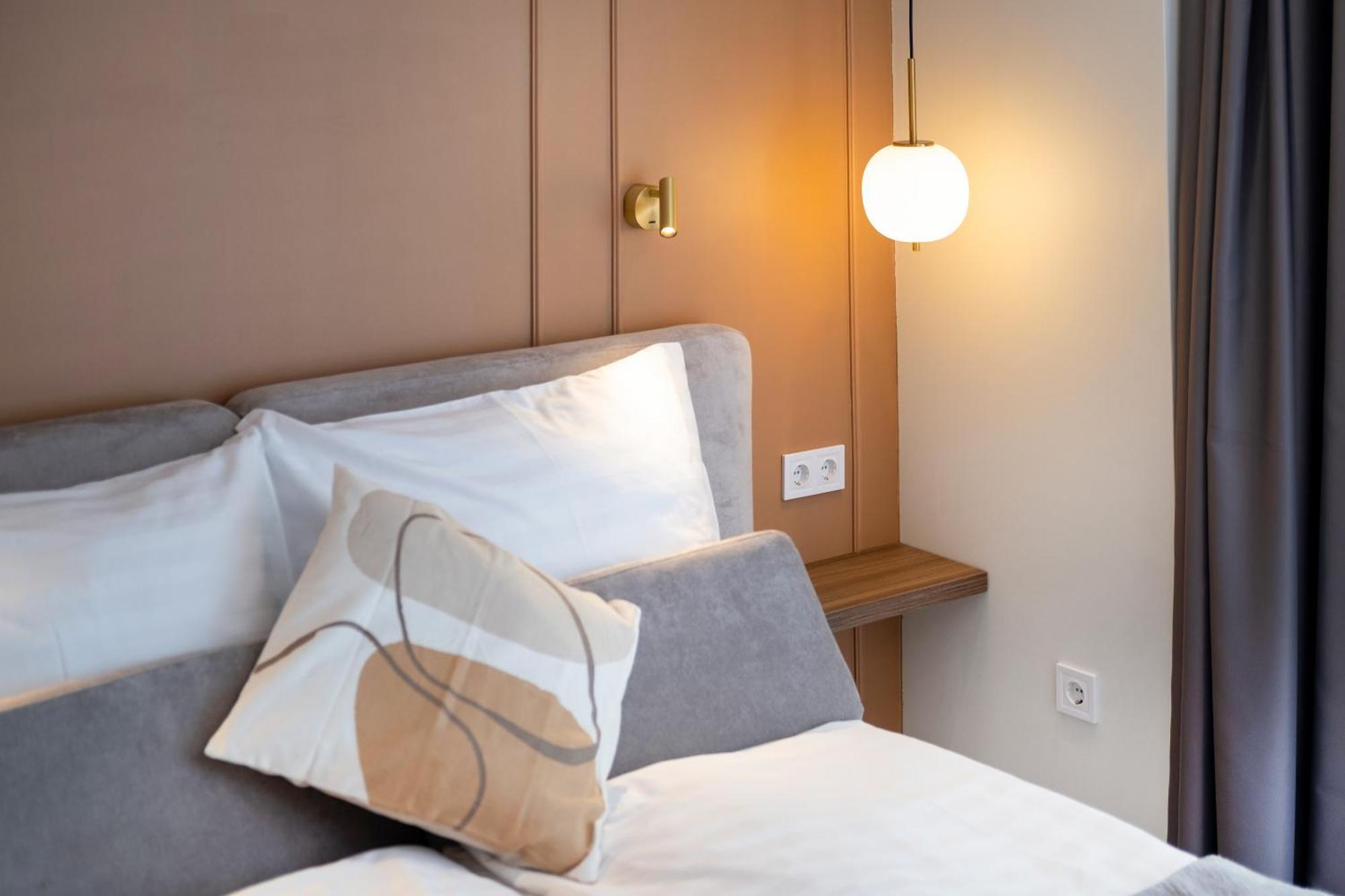 Myflat Wave Luxury 44 Suite Siófok Exteriör bild